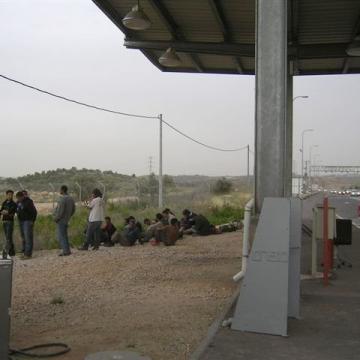 Shomron crossing checkpoint 06.04.08
