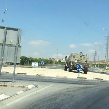 05.07.16 דרום הר חברון רכב צבאי חמוש בכיכר