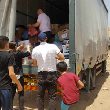 בקעת הירדן: משאית מביאה מתנות מערביי ישראל לתושבי הבקעה לכבוד הרמדאן