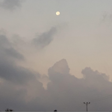 בוקר במחסום עאנין: הירח נמוג לעומת השמש החדשה
