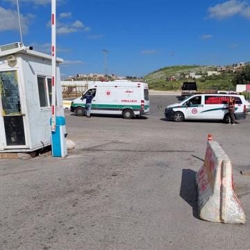 אמבולנסים פלסטיניים במחסום 