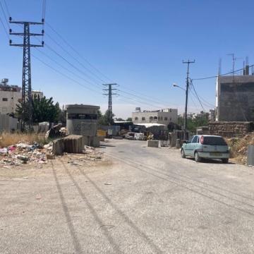 Hebron: The open gate in the Kapisha neighborhood