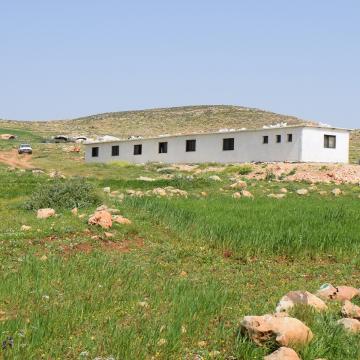 ראס א-תין: בית ספר יסודי קטן שהמתנחלים דורשים להחריבו