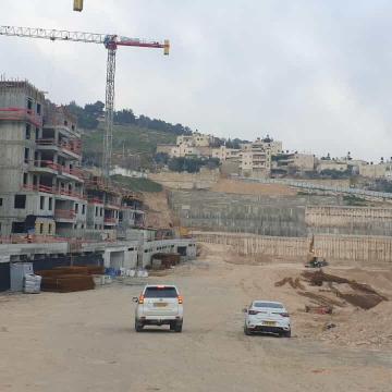 Apartheid neighborhood Nof Zion, on the outskirts of Jabal Mukabar, has been expanding   