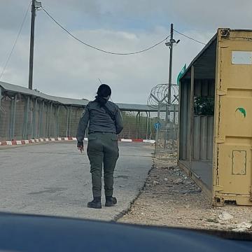 Turra checkpoint:  surprise! border guard clens the checkpoint 