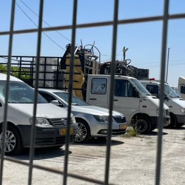 DCL Etzion - confiscated trucks with "alte sachen"