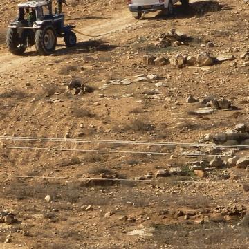 Sha’ab al Butum, this is how settlers steal Tsahek's tractor