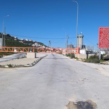 Huwara checkpoint - the gate is closed