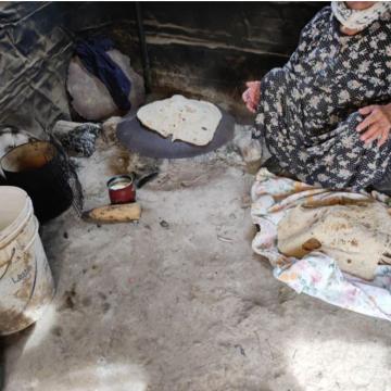 Alfarisya: Grandma is making pita bread for the approaching Ramadan.